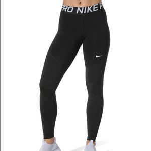 Nike Women’s Pro Black Training Tights